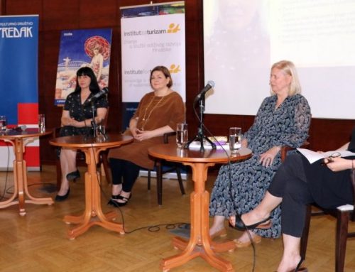 U Napretku priređena izložba i održana rasprava na temu Žena u promociji turizma Hrvatske